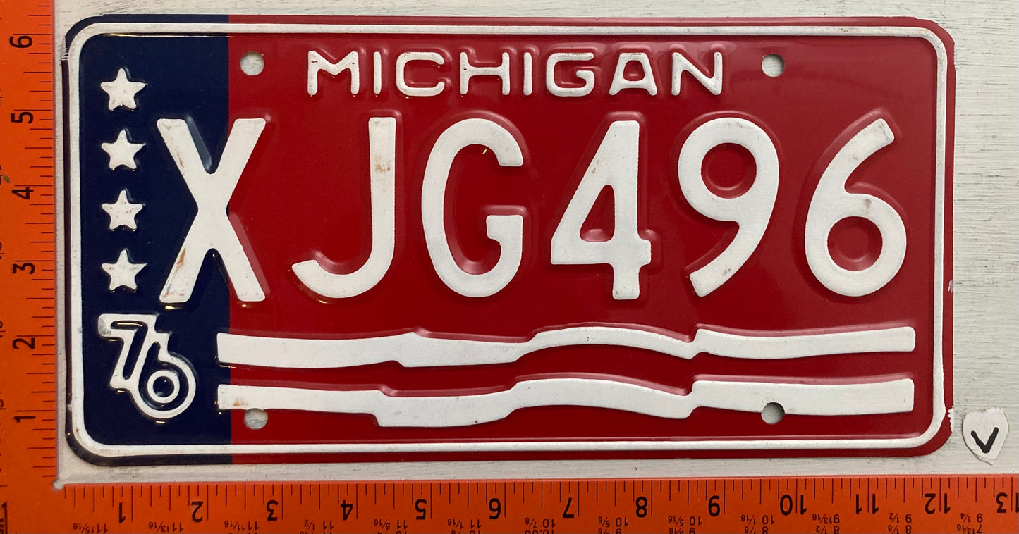 1976 Michigan #XJG 496 Passenger License Plate