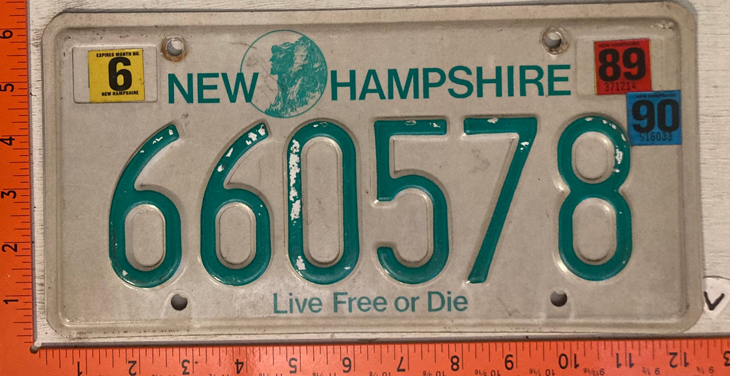 1990 New Hampshire #660578 Passenger License Plate