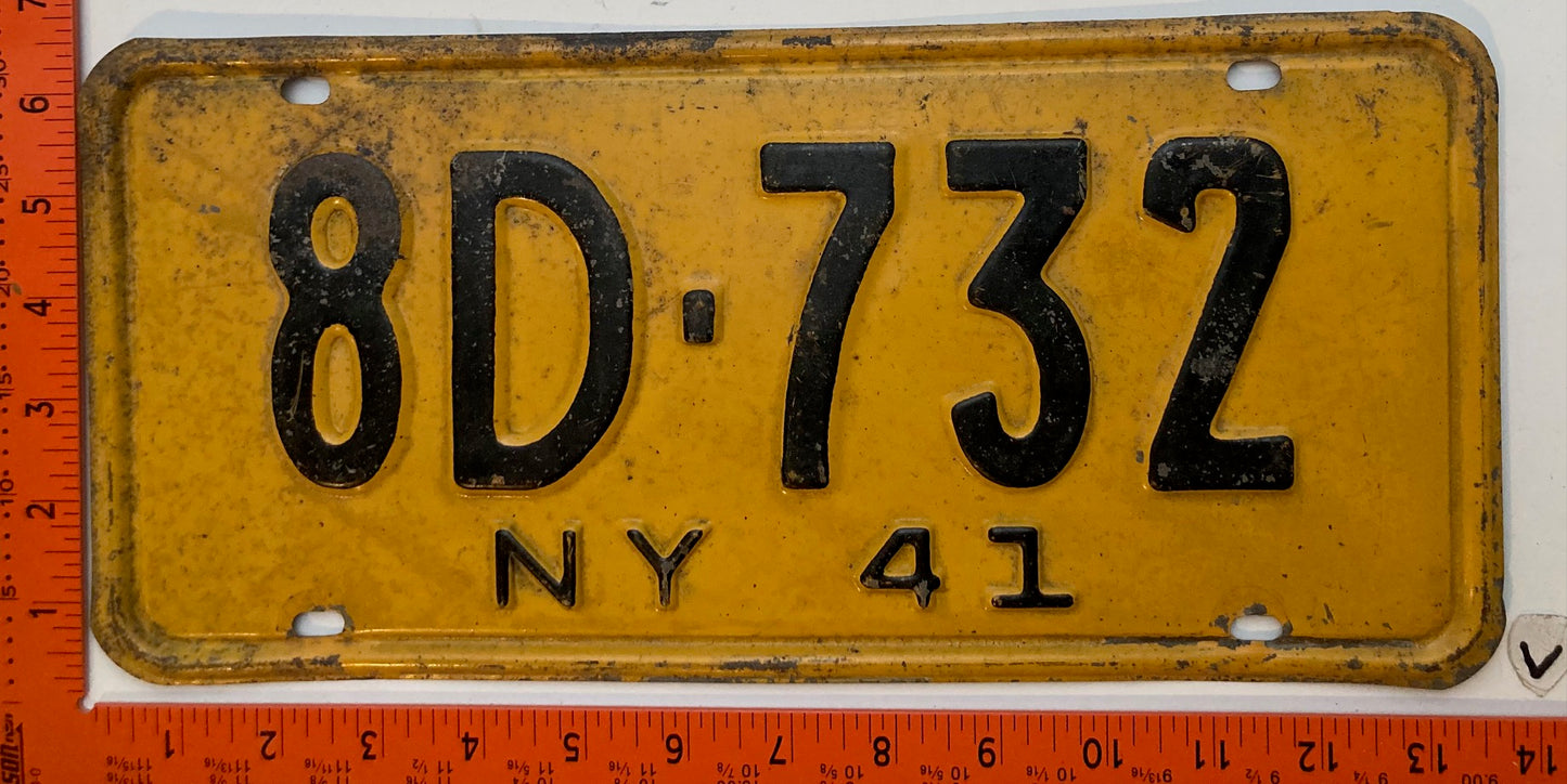 1941 New York #8D-732 Passenger License Plate