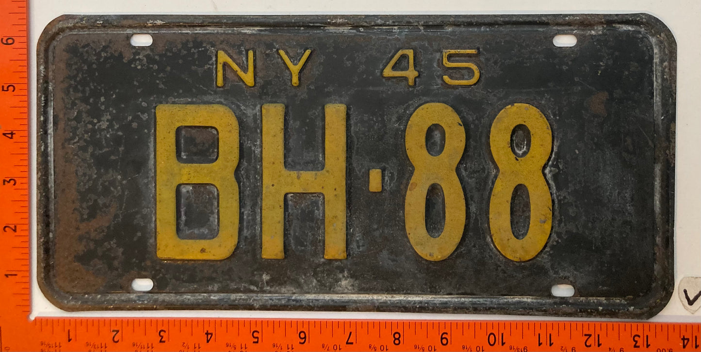 1945 New York #BH-88 Passenger License Plate