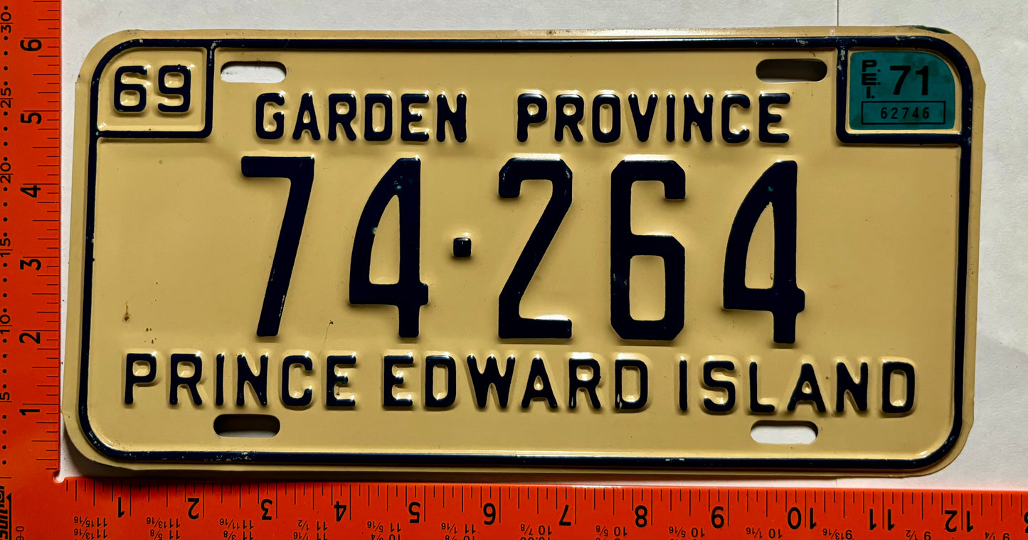 1971 Prince Edward Island #74-264 Passenger License Plate
