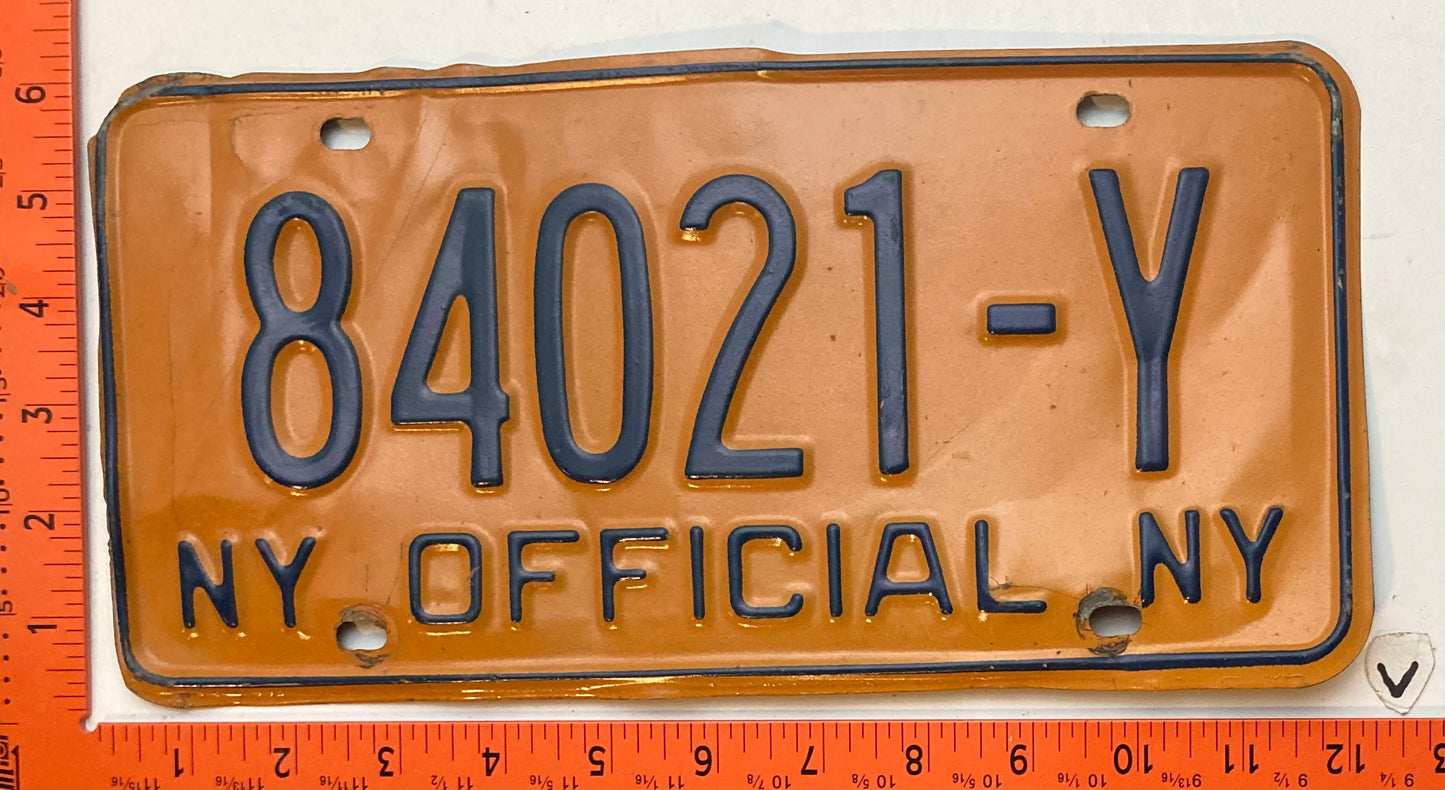 1973 base New York #84021-Y Official License Plate
