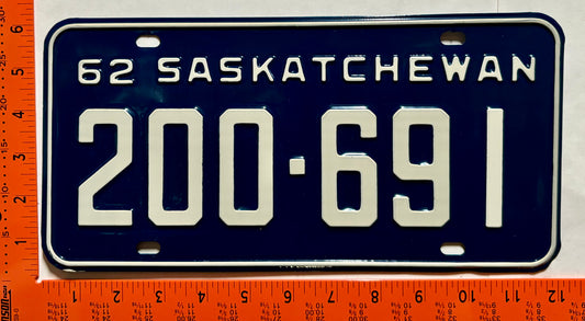 1962 Saskatchewan #200-691 Passenger License Plate