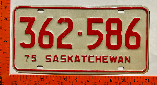 1975 Saskatchewan #362-586 Passenger License Plate