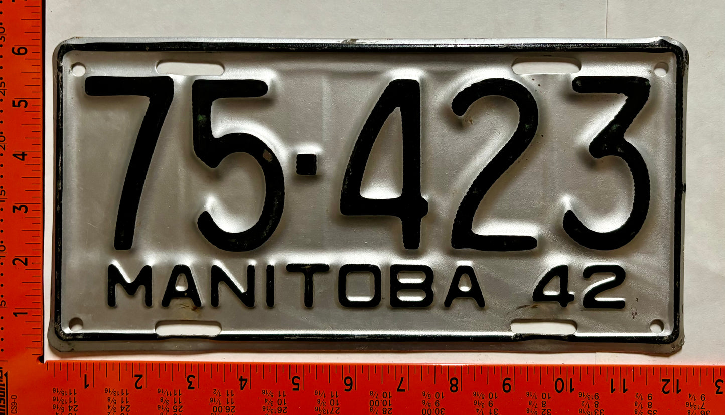 1942 Manitoba #75-423 Passenger License Plate