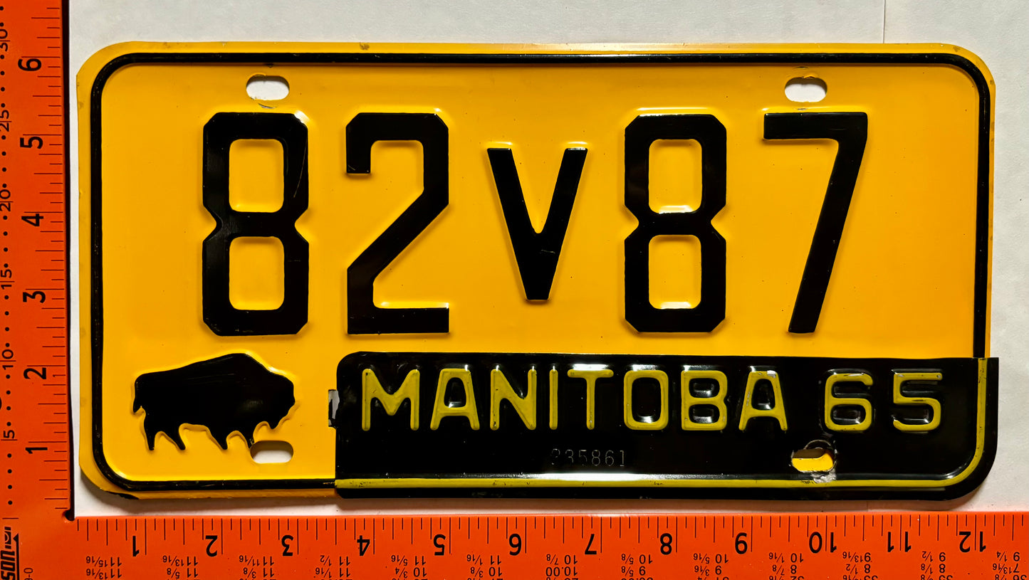 1965 Manitoba #82V87 Passenger License Plate
