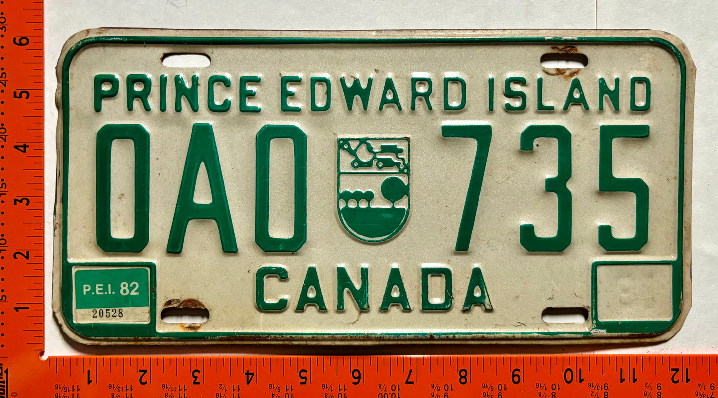 1982 Prince Edward Island #OAO 735 Passenger License Plate