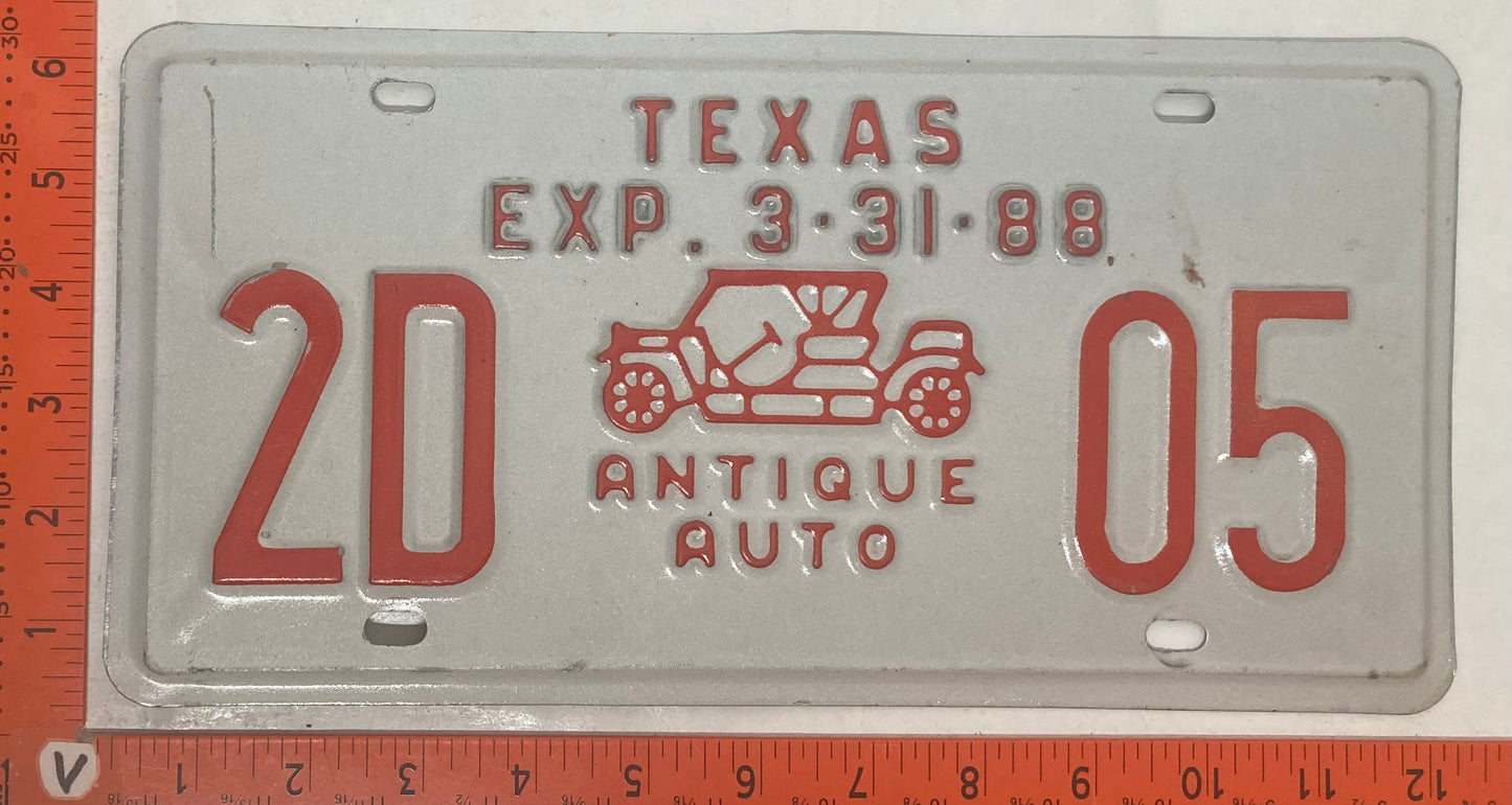 1988 Texas #2D 05 Passenger License Plate (Antique Auto)