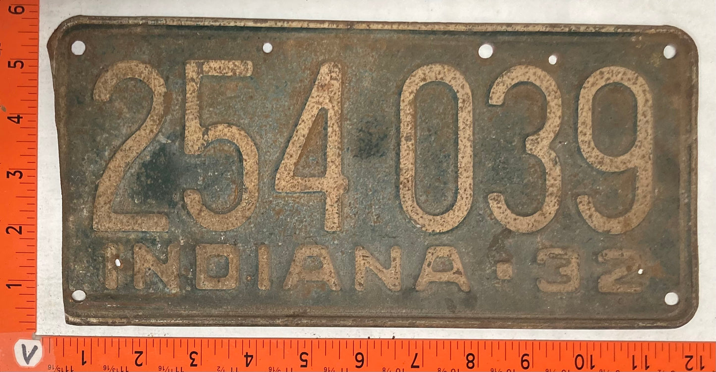 1932 Indiana #254 039 Passenger License Plate