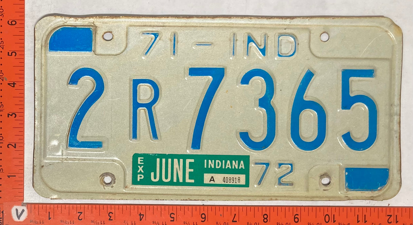 1972 Indiana #2R7365 Passenger License Plate