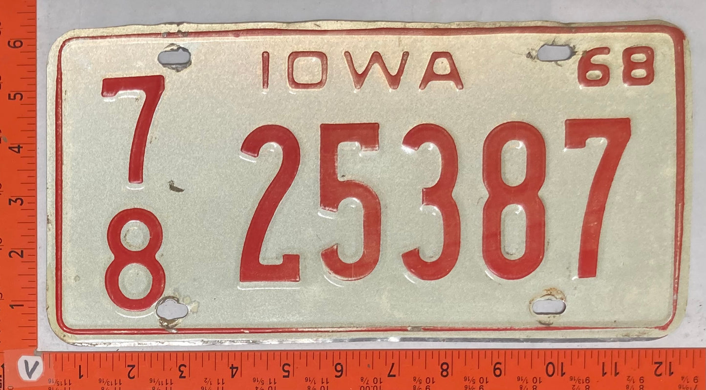 1968 Iowa #7/8 25387 Passenger License Plate