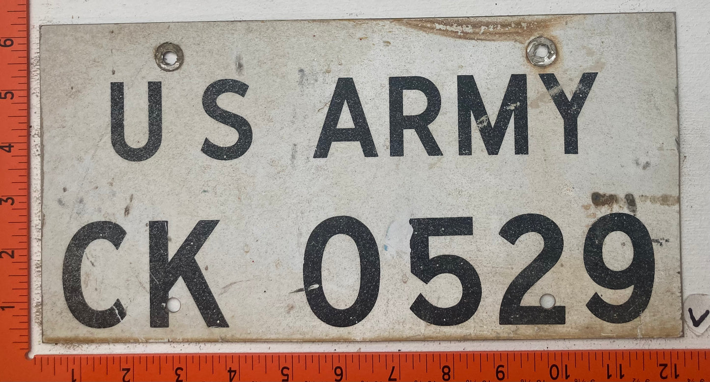 Undated U.S. Army #CK 0529 License Plate