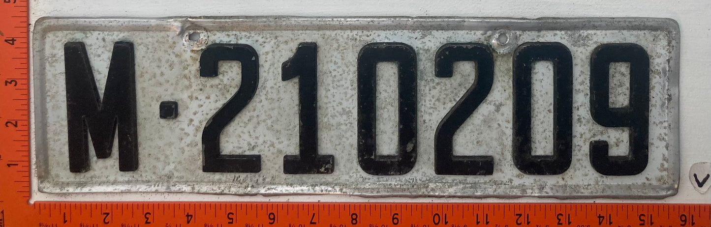 Undated U.S. Forces Spain #M 210209 License Plate