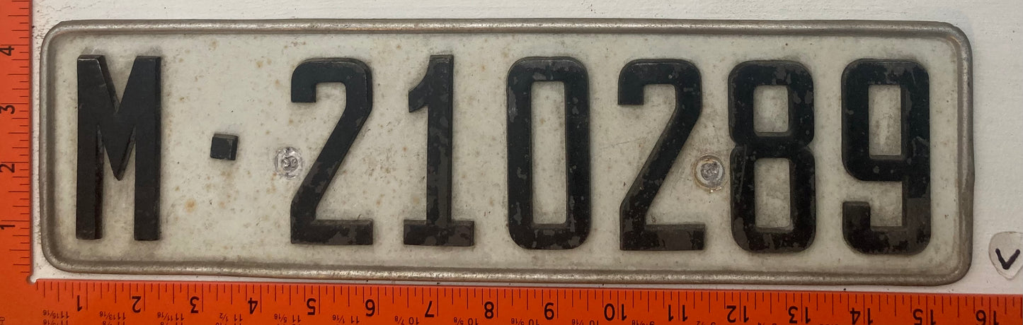 Undated U.S. Forces Spain #M 210289 License Plate