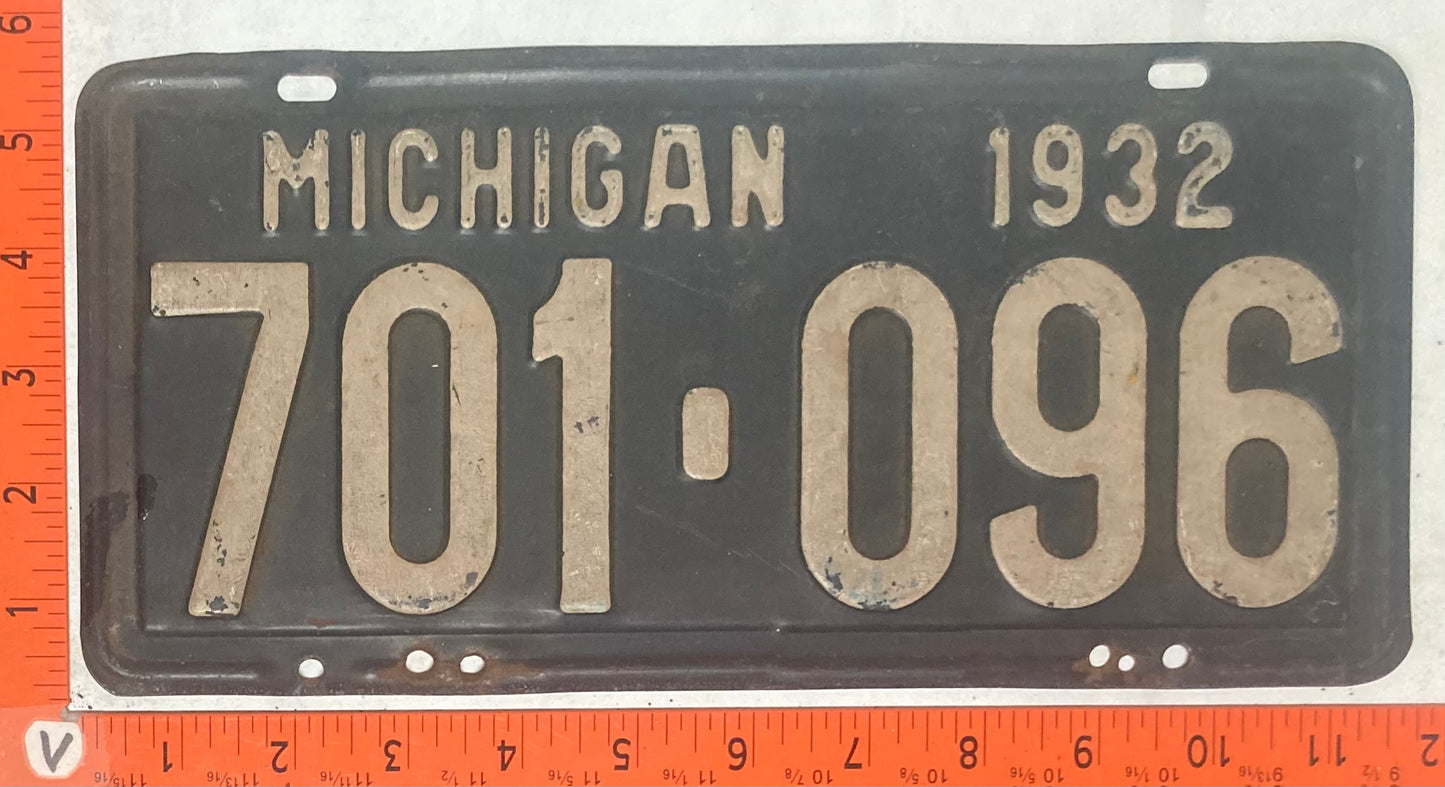 1932 Michigan #701-096 Passenger License Plate