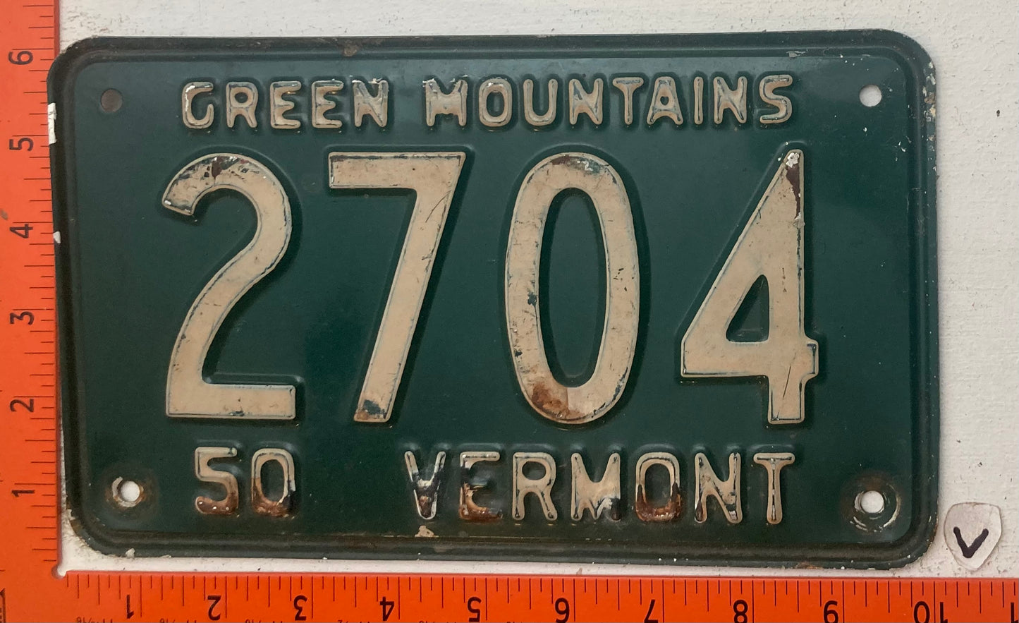 1950 Vermont #2704 Passenger License Plate