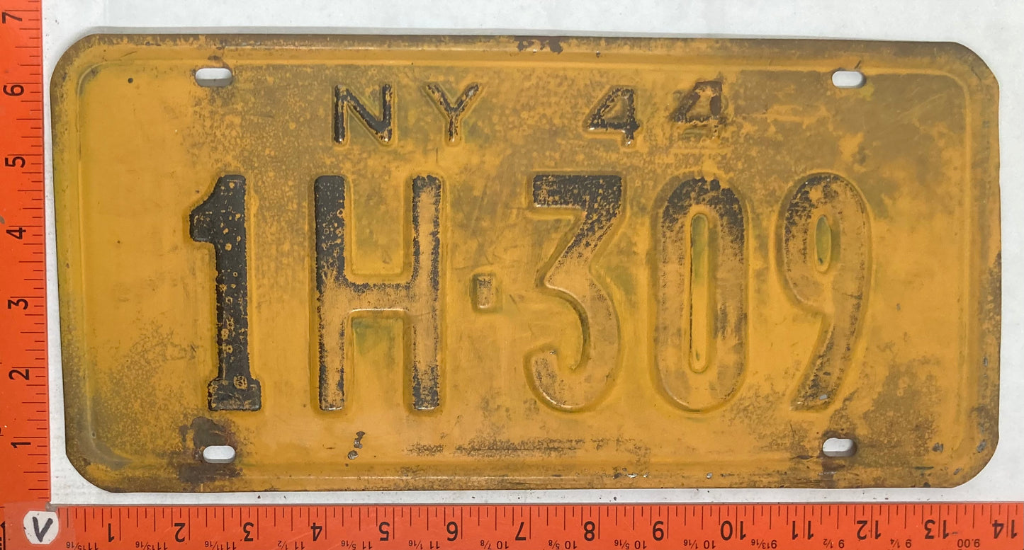 1944 New York #1H-309 Passenger License Plate