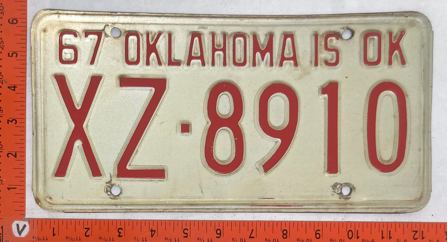 1967 Oklahoma #XZ-8910 Passenger License Plate