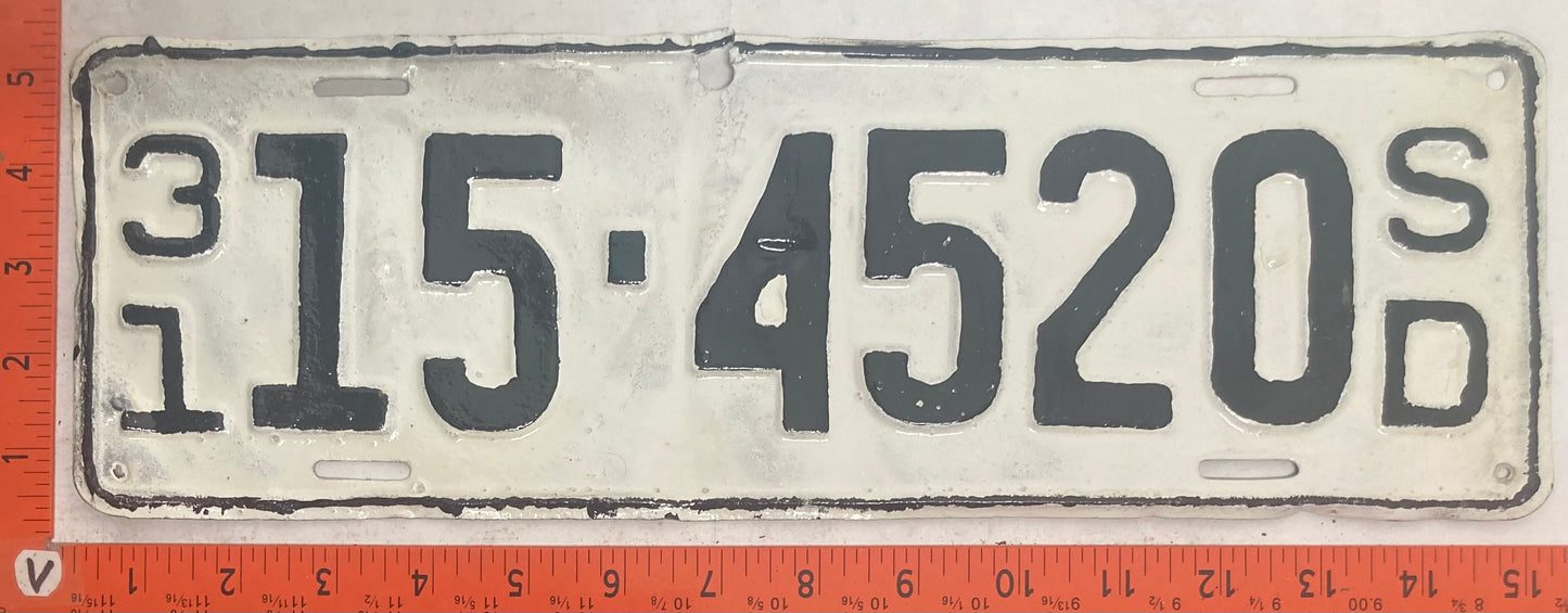 1931 South Dakota #15-4520 Passenger License Plate (Repaint)