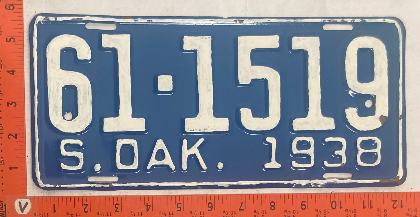 1938 South Dakota #61-1519 Passenger License Plate (Repaint)