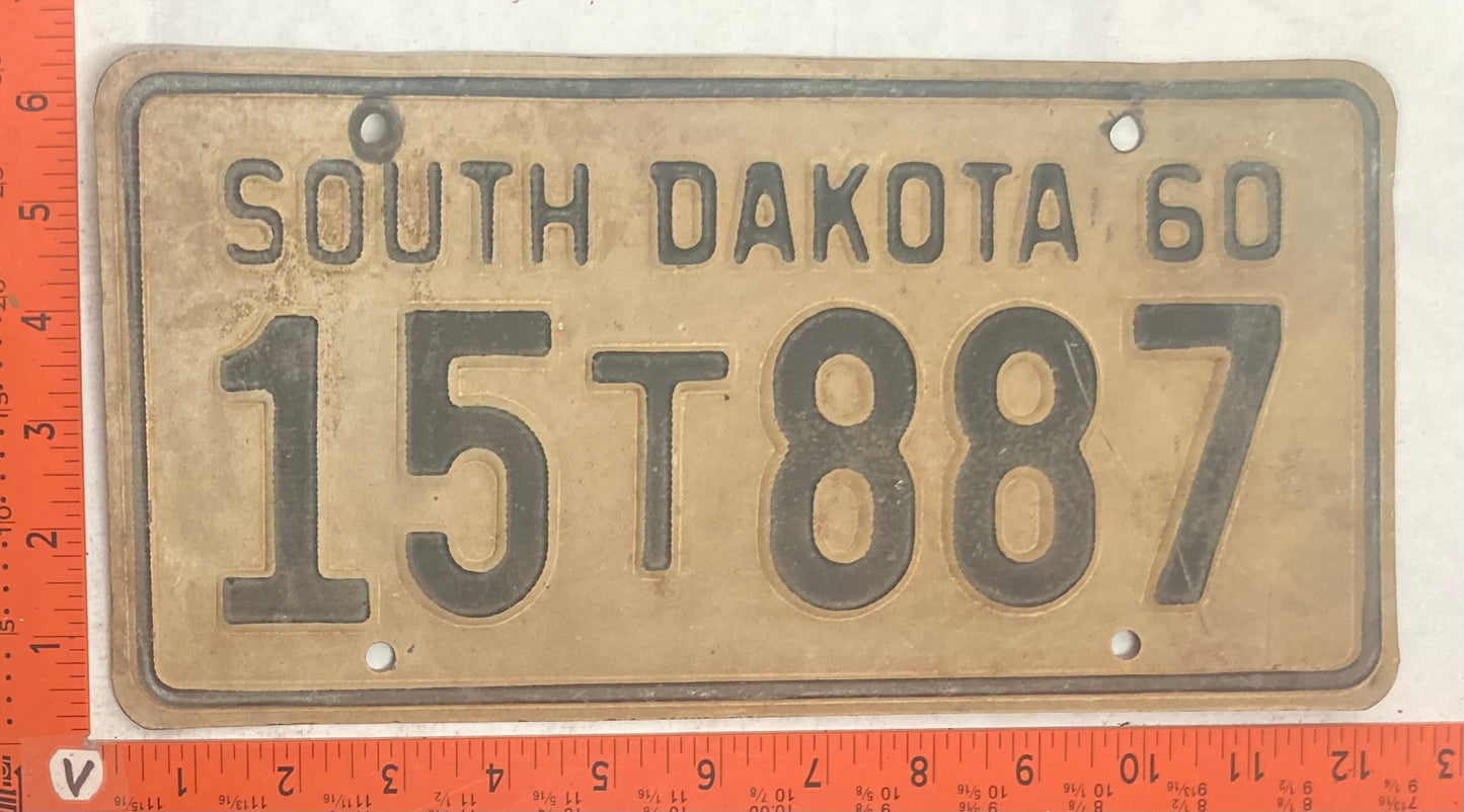 1960 South Dakota #15T887 Truck License Plate