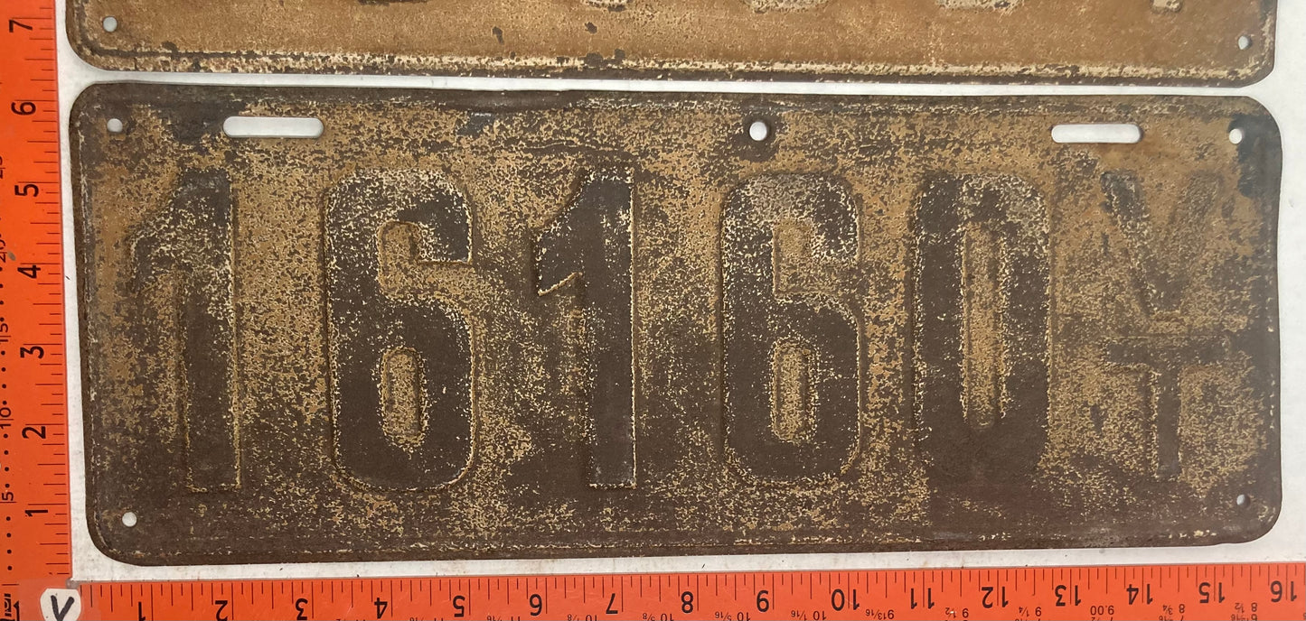 1917 Vermont #16160 Passenger License Plate (Pair)
