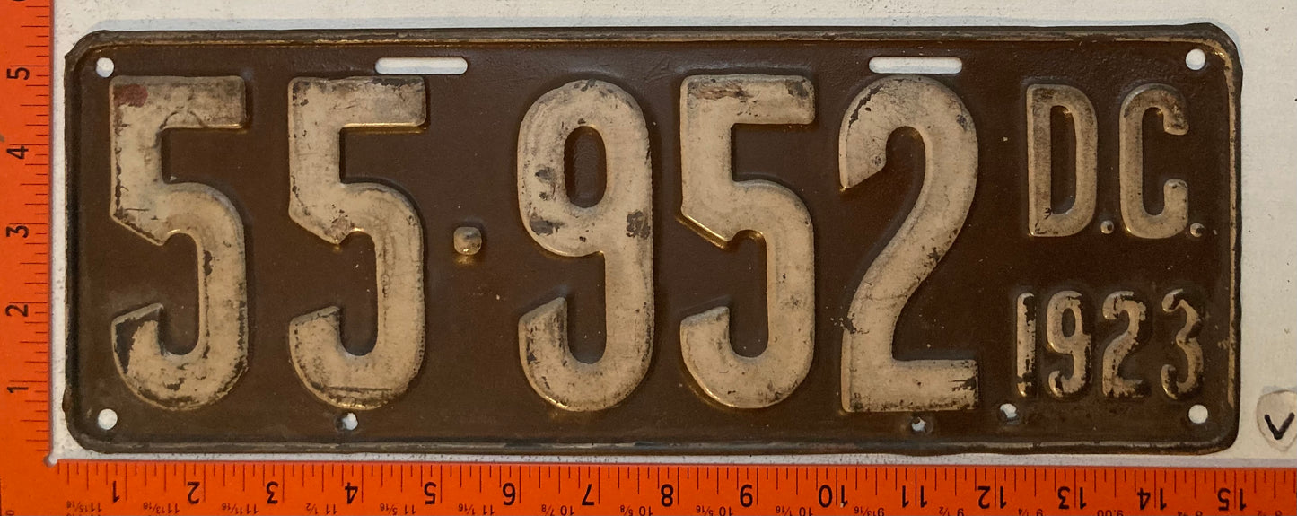 1923 Washington, DC #55-852 Passenger License Plate