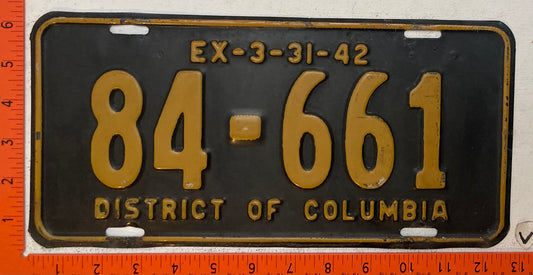 1942 Washington, DC #84-661 Passenger License Plate