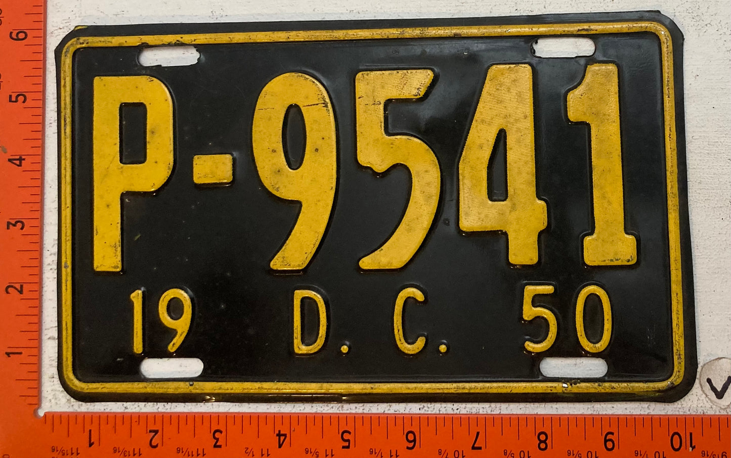 1950 Washington, DC #P-9541 Passenger License Plate