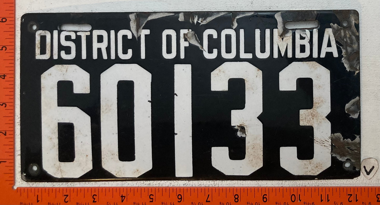 1916 Washington, DC #60133 Passenger License Plate (Porcelain)