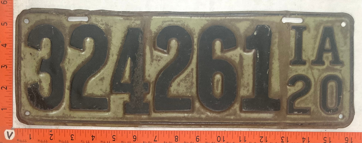 1920 Iowa #324261 Passenger License Plate