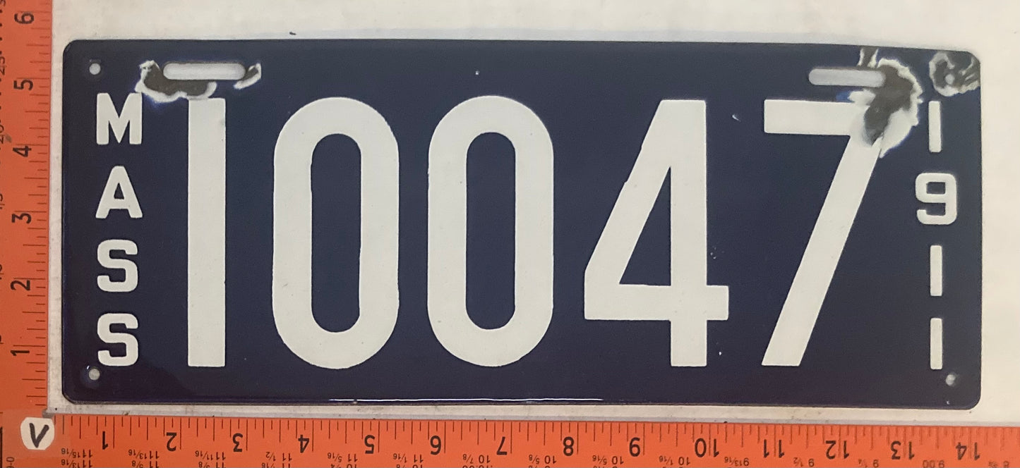 1911 Massachusetts #10047 Passenger License Plate (Porcelain)