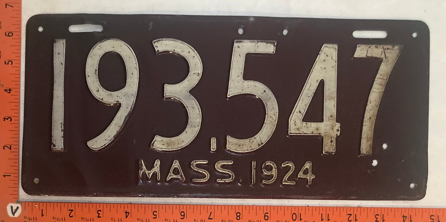 1924 Massachusetts #193,547 Passenger License Plate
