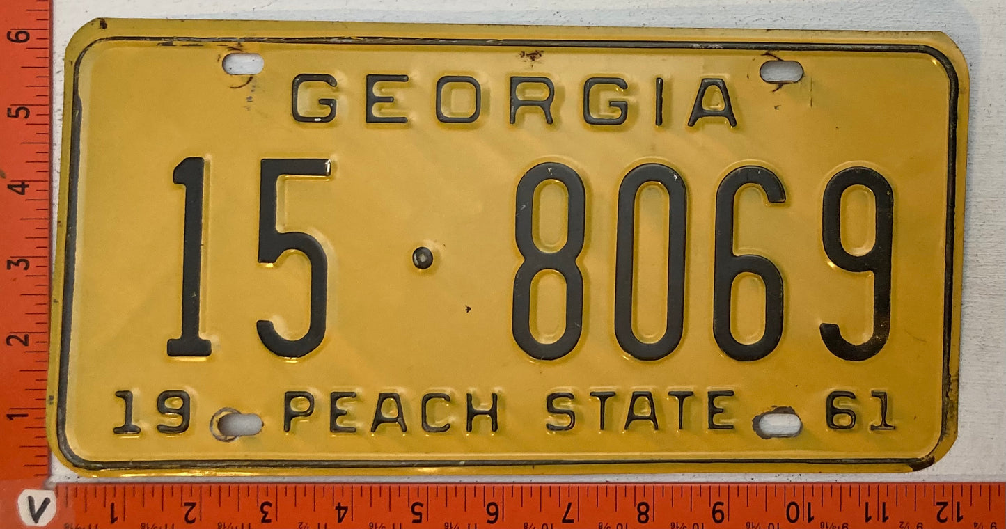 1961 Georgia #15-8069 Passenger License Plate