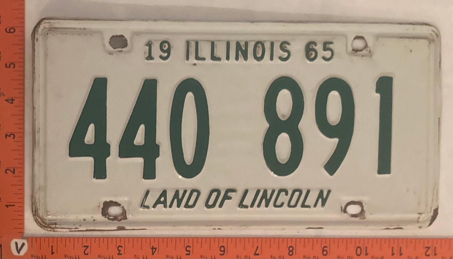 1965 Illinois #440 891 Passenger License Plate