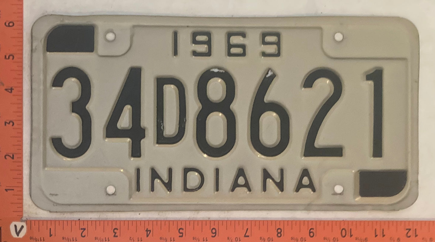 1969 Indiana #34D8621 Passenger License Plate