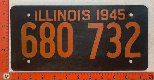 1945 Illinois #680 732 Passenger License Plate