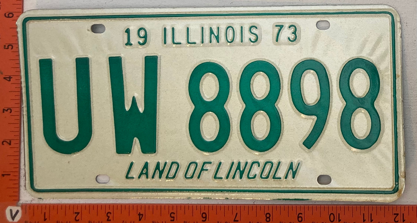 1973 Illinois #UW 8898 Passenger License Plate