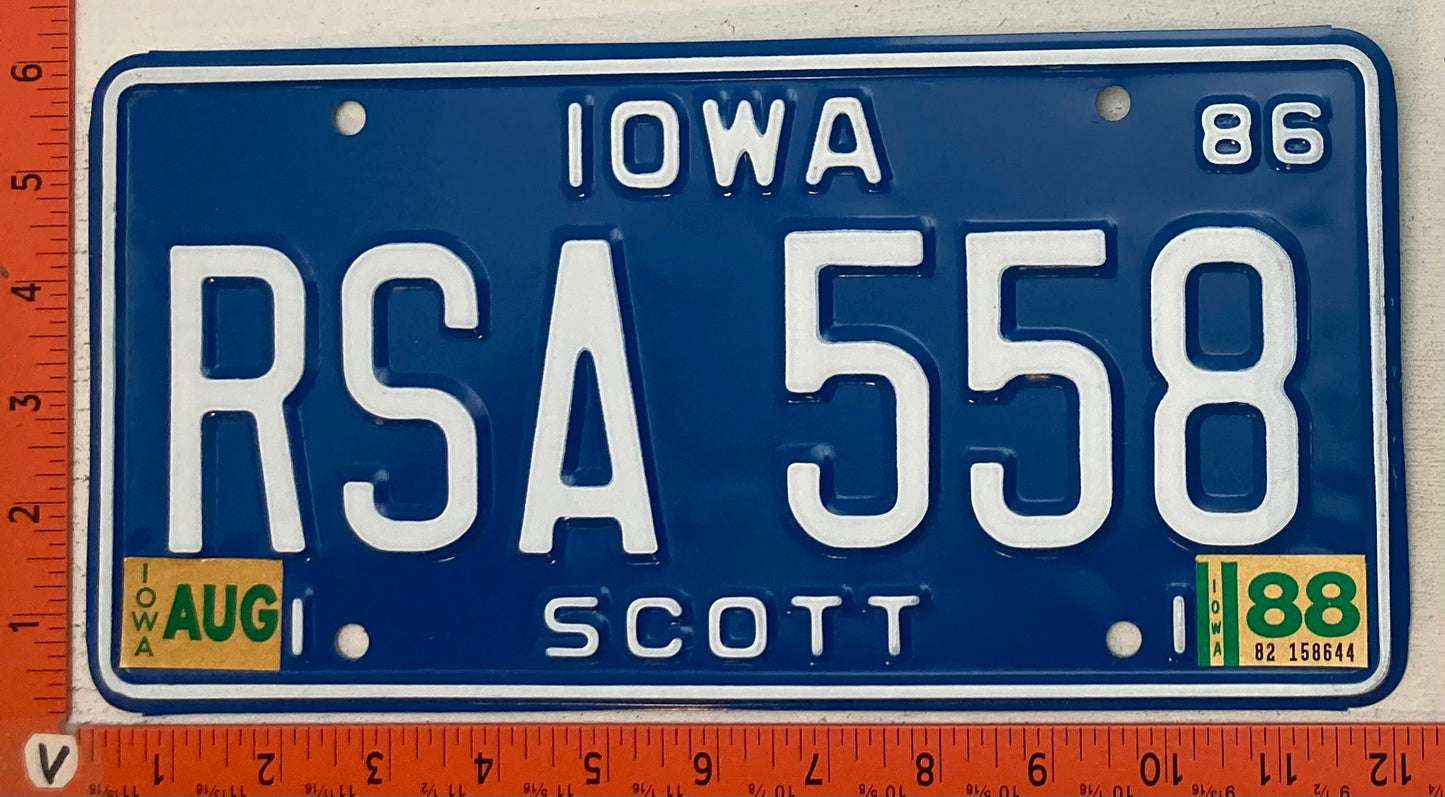 1988 Iowa #RSA 558 Passenger License Plate