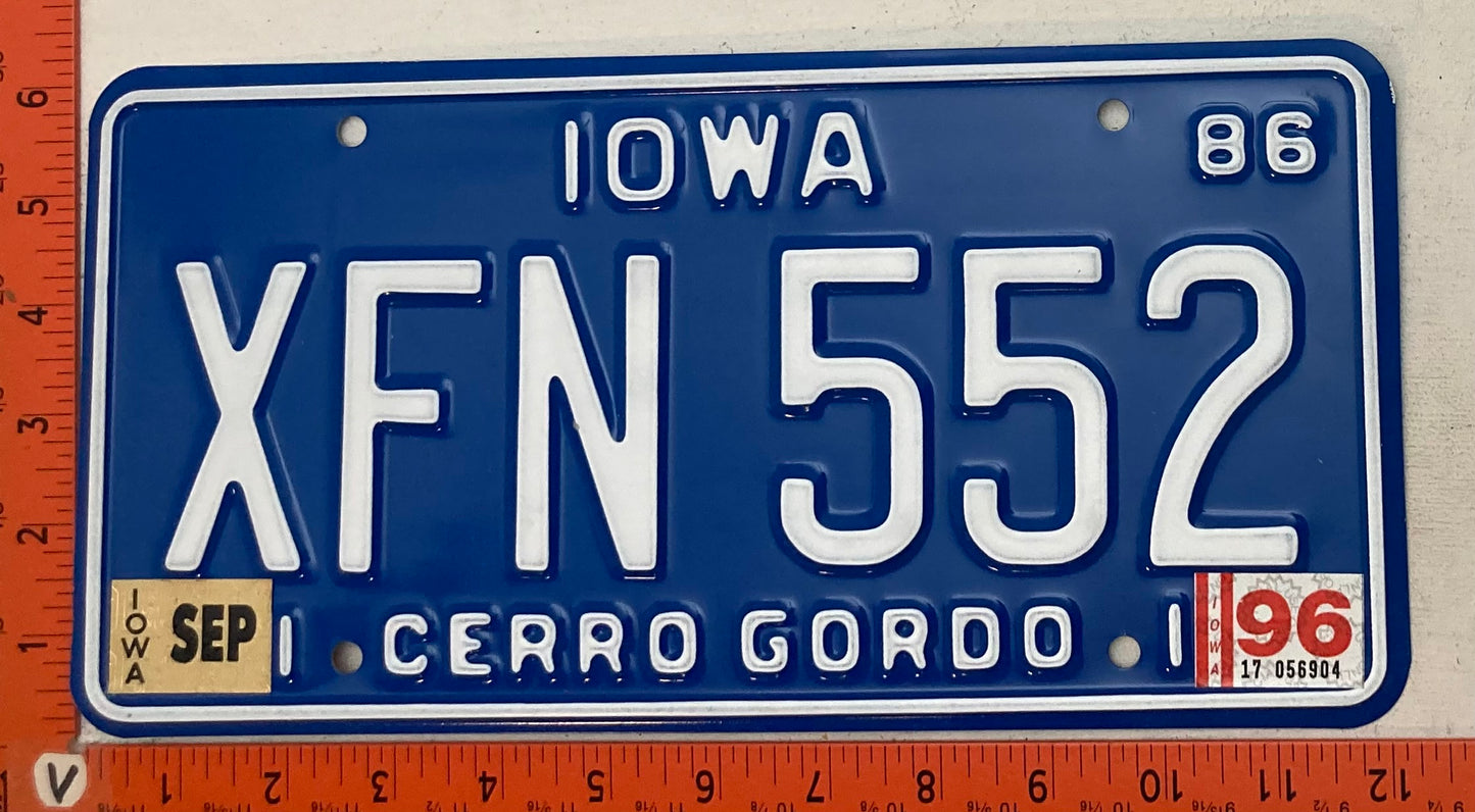 1996 Iowa #XFN 552 Passenger License Plate