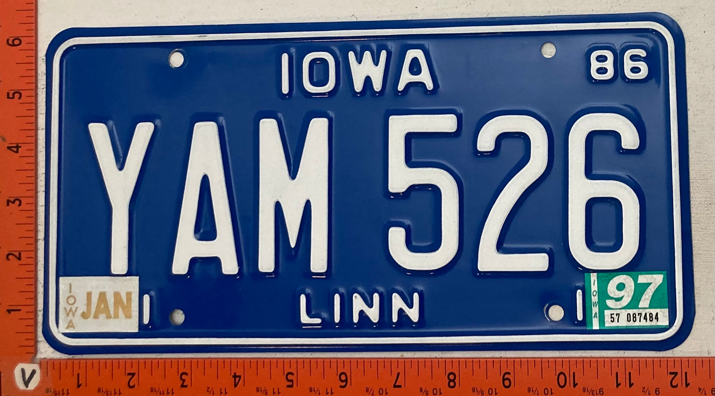 1997 Iowa #YAM 526 Passenger License Plate