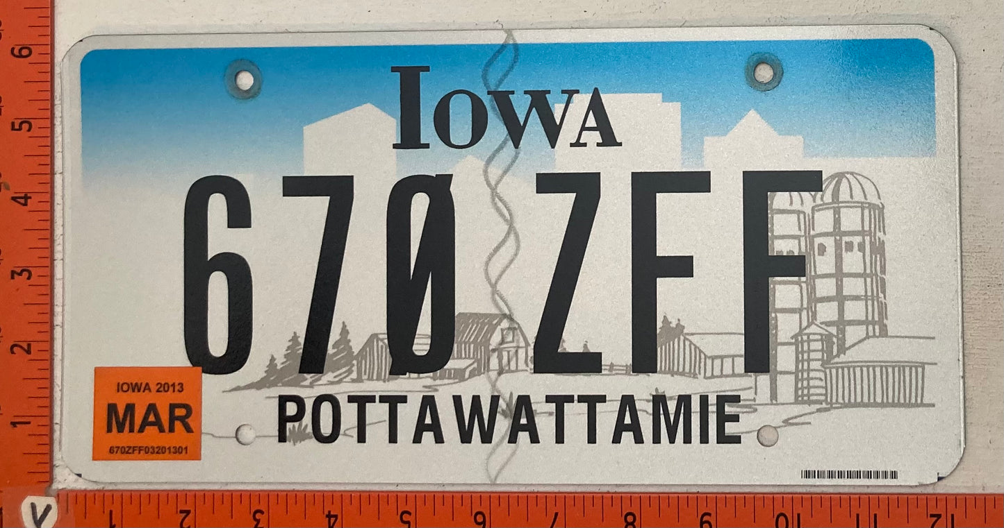 2013 Iowa #670 ZFF Passenger License Plate