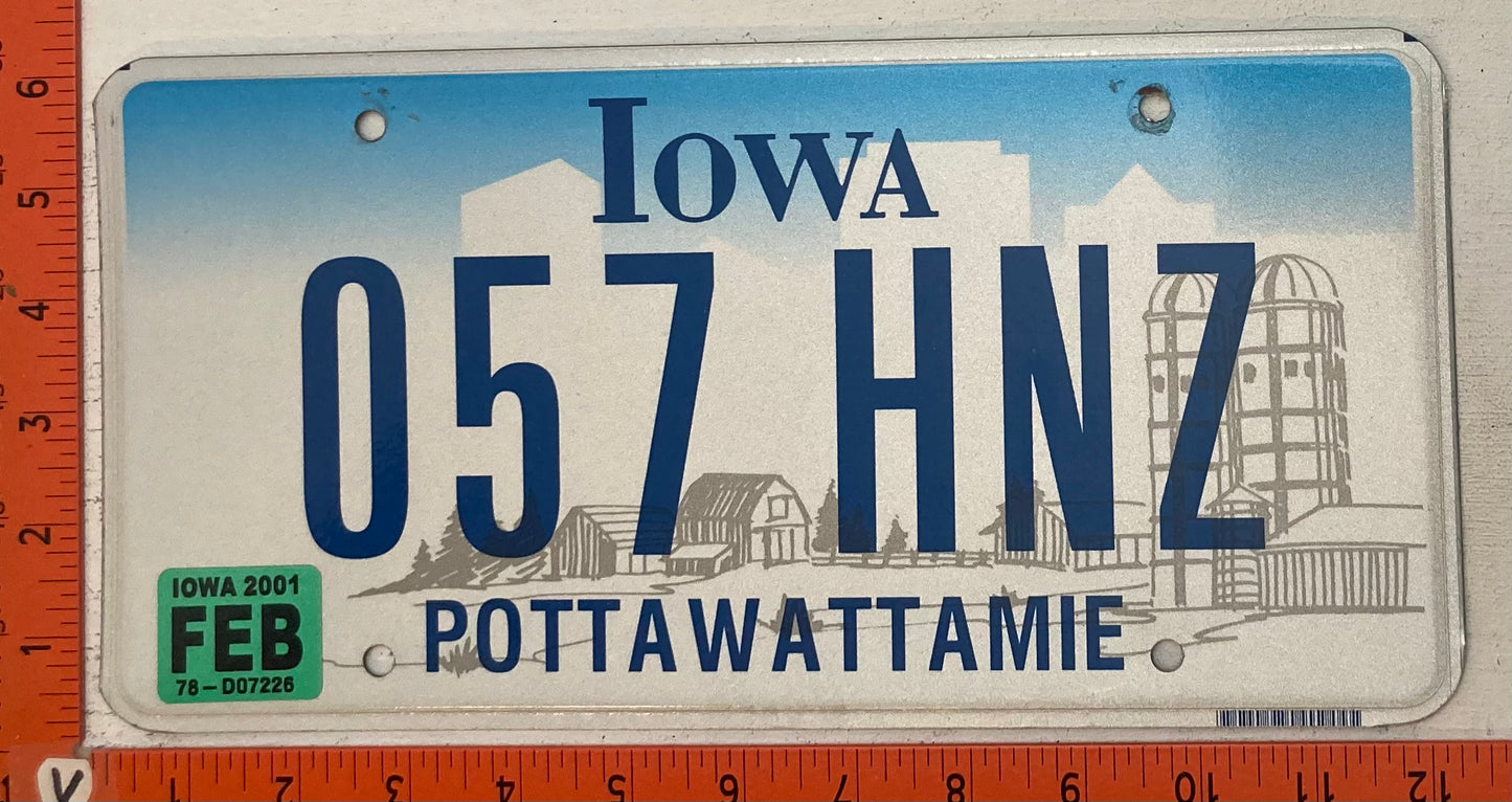 2001 Iowa #057 HNZ Passenger License Plate