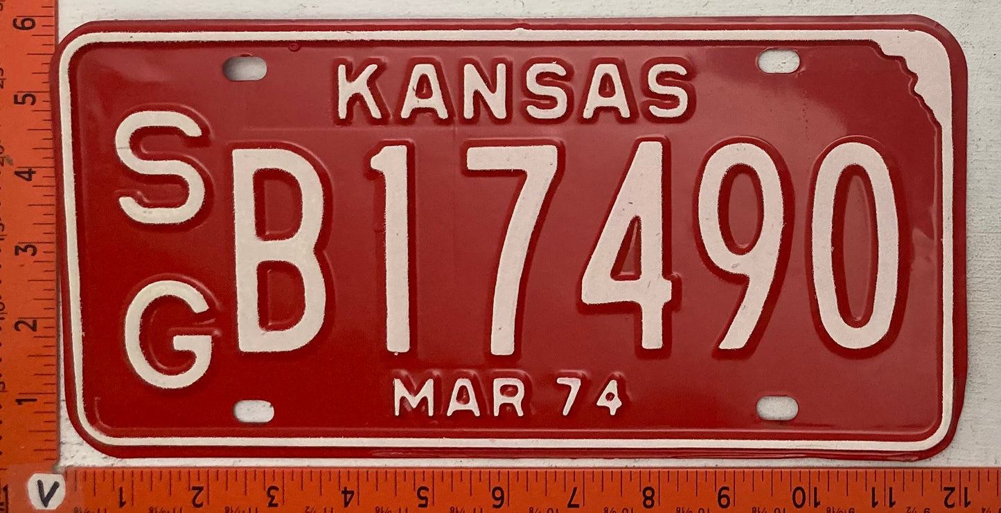 1974 Kansas #S/G B17490 Passenger License Plate