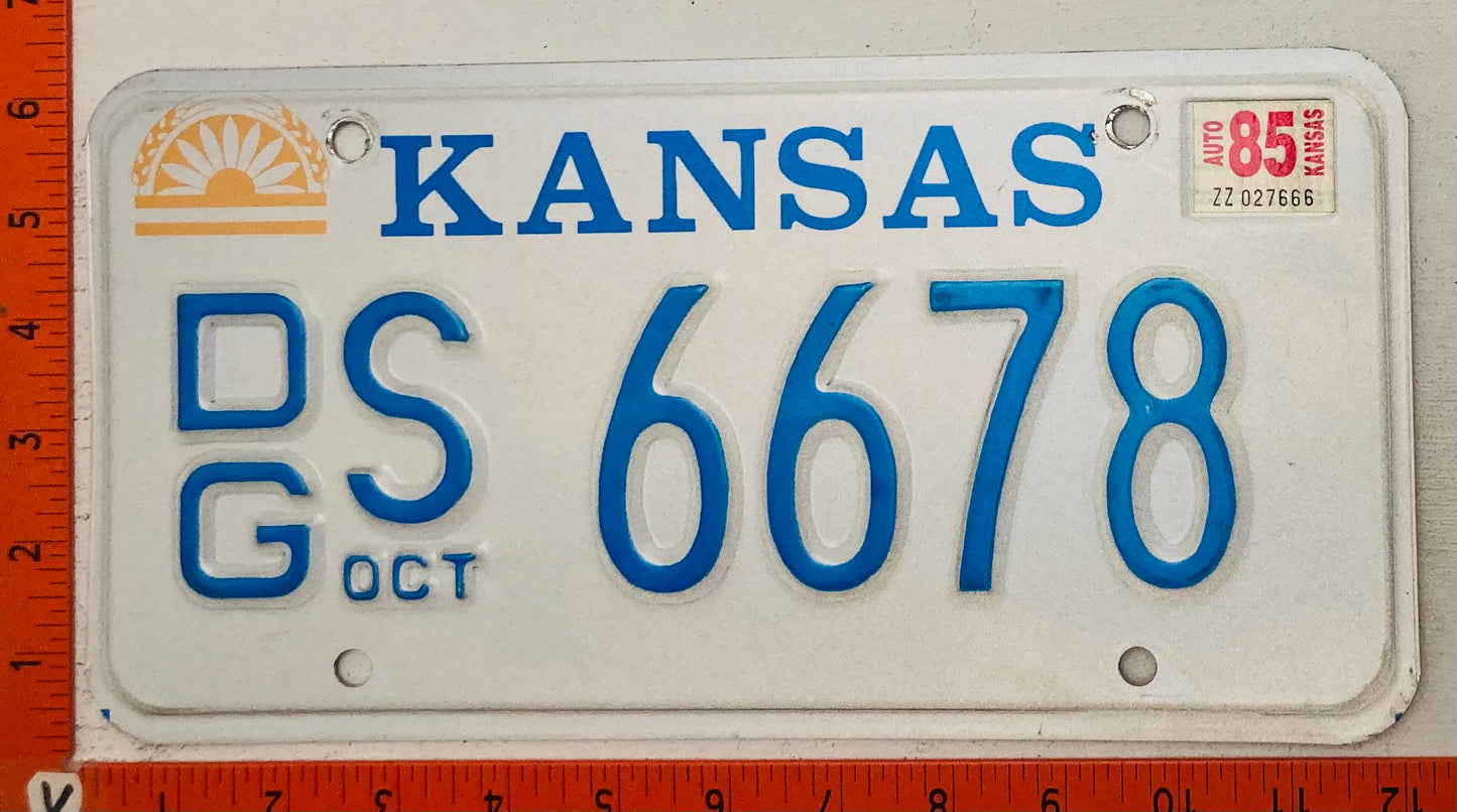 1985 Kansas #D/G S 6678 Passenger License Plate