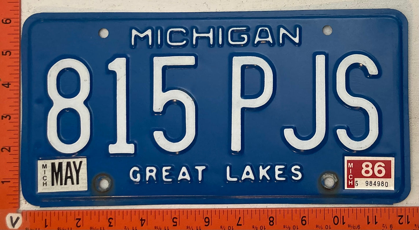 1986 Michigan #815 PJS Passenger License Plate