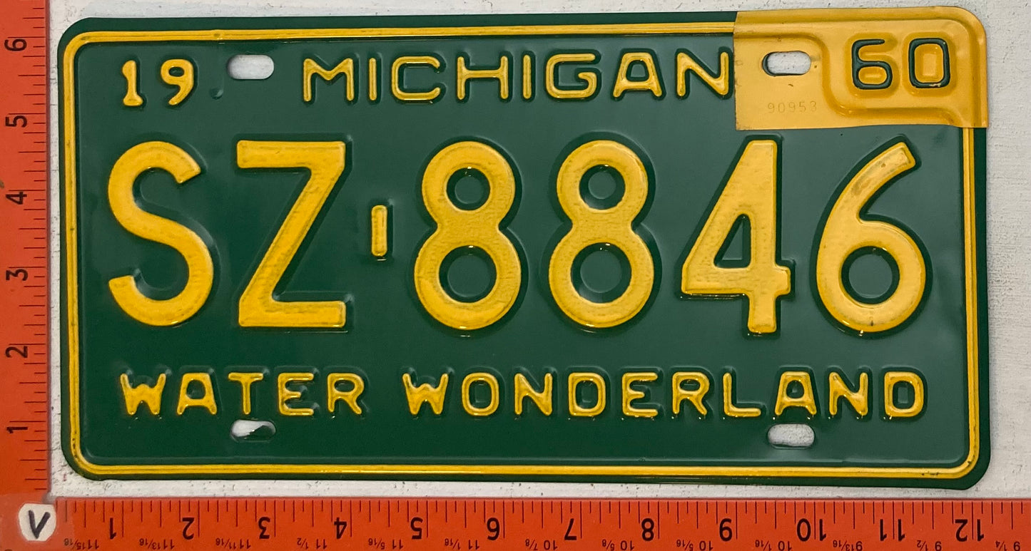 1960 Michigan #SZ 8846 Passenger License Plate
