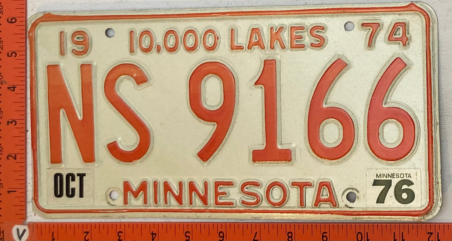 1976 Minnesota #NS 9166 Passenger License Plate