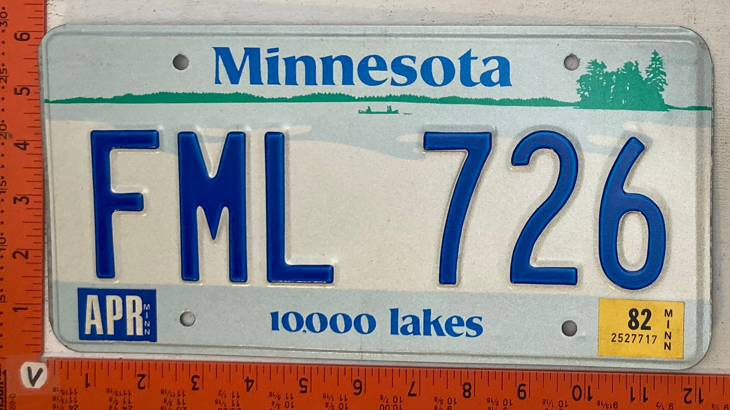 1982 Minnesota #FML 726 Passenger License Plate