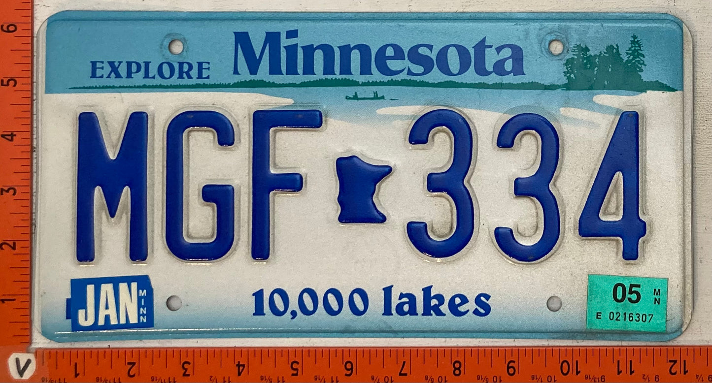 2005 Minnesota #MGF 334 Passenger License Plate